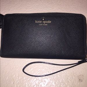 Kate Spade Mika’s Pond Lacey black clutch wallet